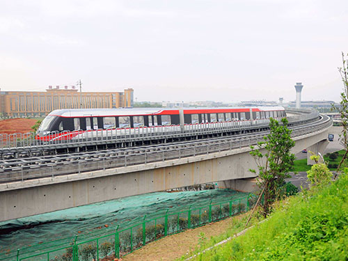 长沙高铁站到黄花机场磁浮列车轨道1